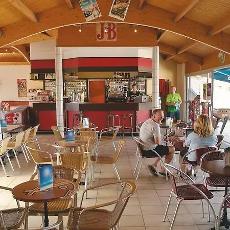 Campeggio Sol à Gogo 3 à 50 M De La *